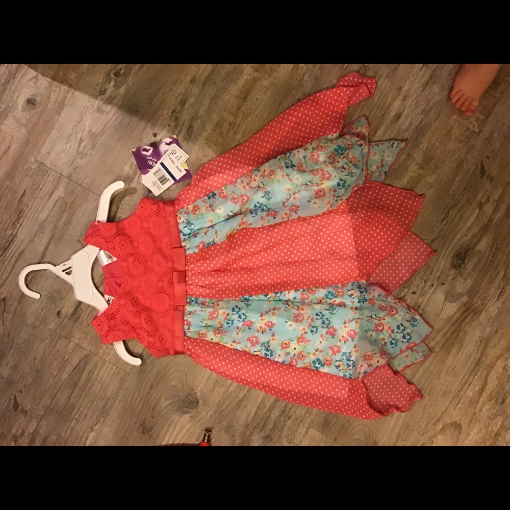 Girls dress